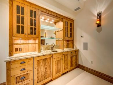 Posh Five Bedroom Luxury Ski Home Steps to Lift